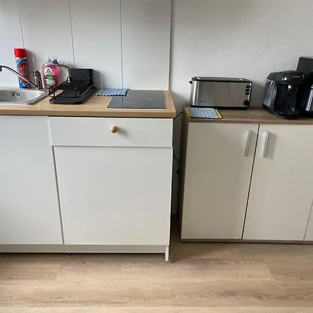 2-schlafzimmer-wohnung Mit Parkplatz-balkon-kueche- Garten, Nahe Dus Airport, Messe