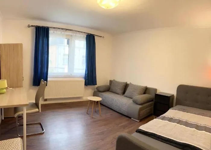 2-schlafzimmer-wohnung Mit Parkplatz-balkon-küche- Garten, Nahe Dus Airport, Messe *